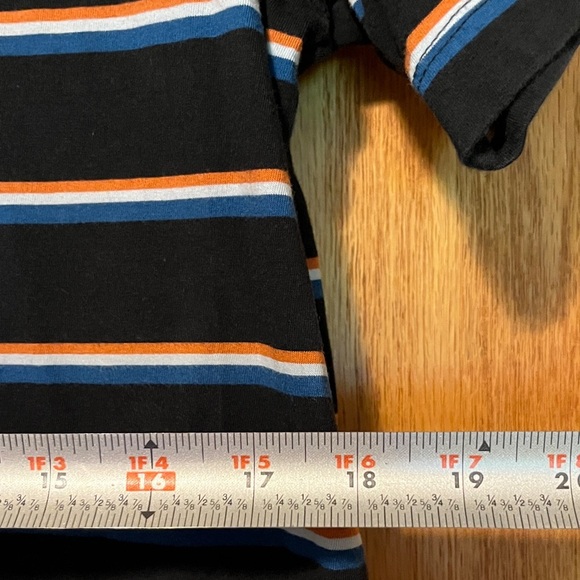 Nike Men's Navy Tee with Blue and White Stripes - Picture 7 of 9